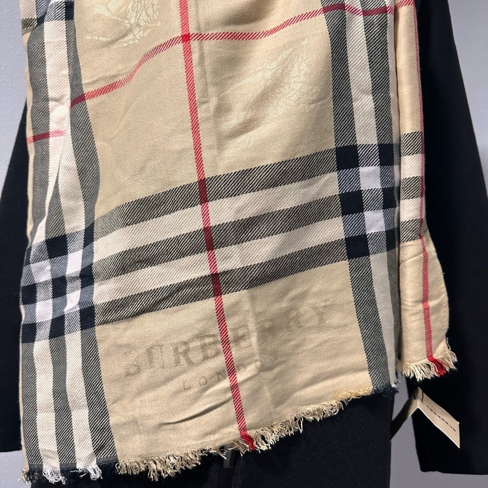 Burberry Classic Check Scarf in Cream and Black - Picture 7 of 9